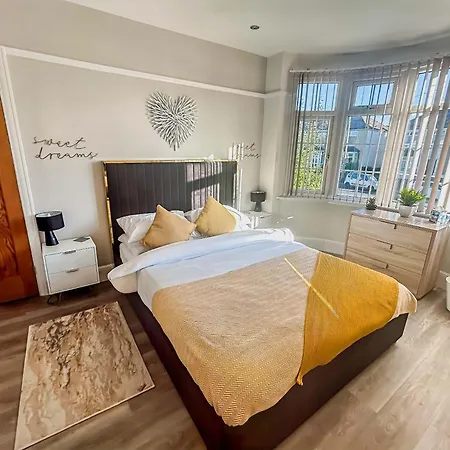 بيت للعطل Charlton House By Stae-homes *